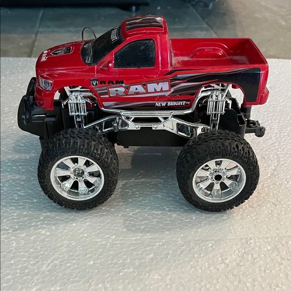 🚗 Remote Control Car Set - Yellow, Red, Gray - Picture 10 of 16